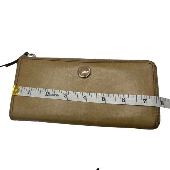 y2k COACH Legacy Zip Around Wallet - Picture 6 of 7